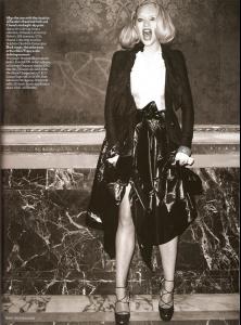 Gem_Vogue_UK_Apr08_theplay__sthething_byterryrichardson_modernnight5.jpg