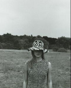 kate_Vogue_IT_96_unastoria_byJuergenTeller_yculblog3.jpg