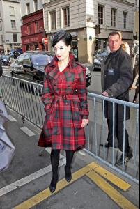 dita13558_Celebutopia_Dita_Von_Teese_Je.jpg