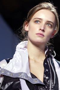 anne_Balenciaga_Fall_2003_Ready_to_Wear2.jpg
