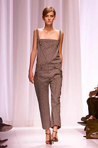anne_Balenciaga_Spring_2001_Ready_to_Wear.jpg
