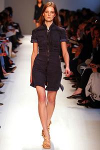 anne_Balenciaga_Spring_2003_Ready_to_Wear.jpg