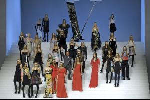 Valentino_Fall_Winter_2006_1.jpg