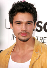 steven-strait.jpg