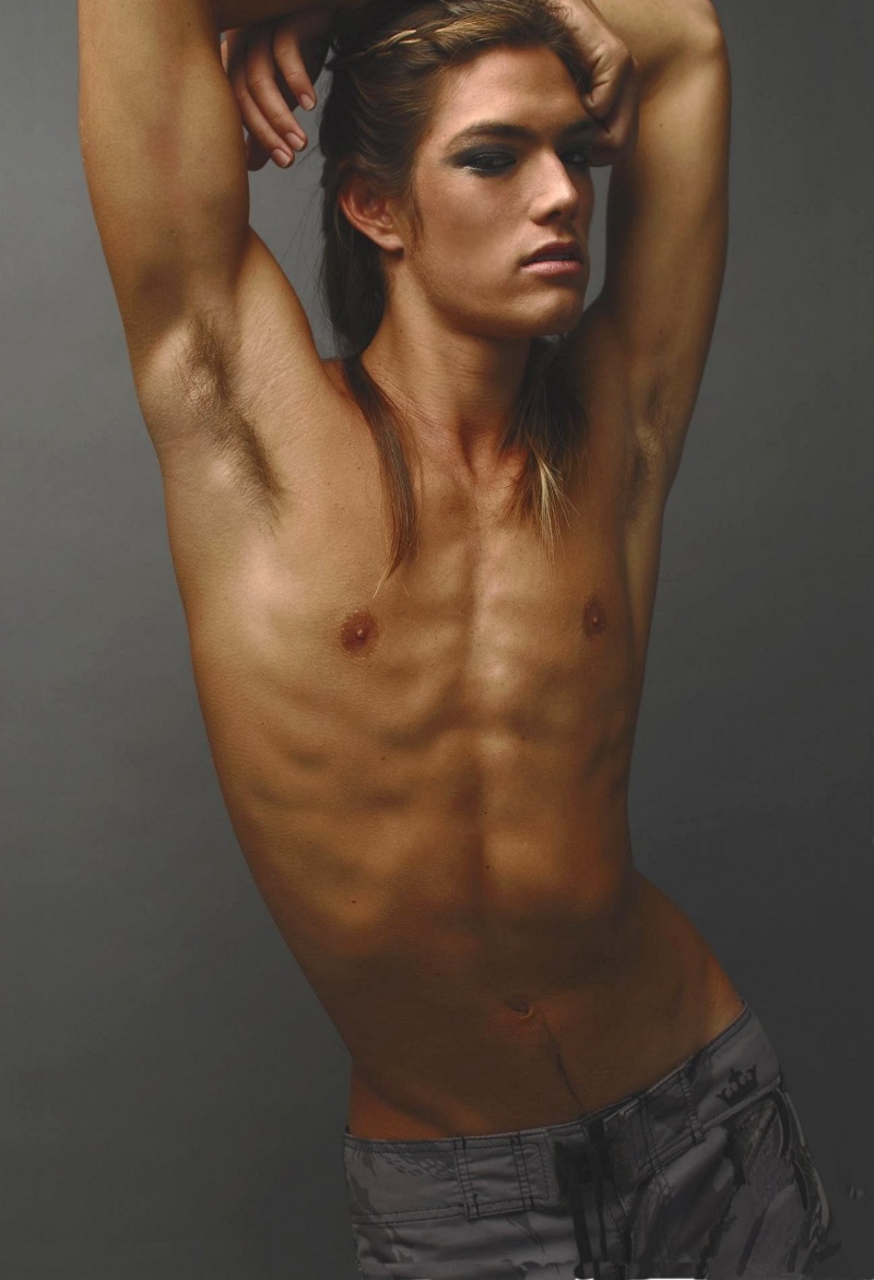Стройный юноша. Adam Lundberg. Красивые стройные юноши. Модельная внешность мужчины.