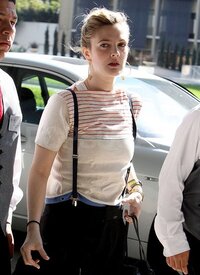 FP_2009573_Retro_Drew_Barrymore_Visits_Law_Office_In_Beverly_Hillswtmk.preview.jpg