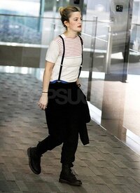FP_2009597_Retro_Drew_Barrymore_Visits_Law_Office_In_Beverly_Hillswtmk.preview.jpg
