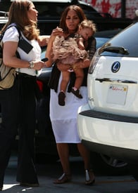 Halle_Berry_and_her_daughter_29.jpg