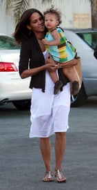 Halle_Berry_and_her_daughter_26.jpg