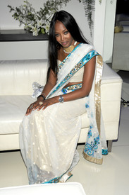 celeb-city.org_Naomi_Campbel_VOGUE_INDIA_Kick-off_Party_037.jpg