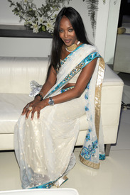 celeb-city.org_Naomi_Campbel_VOGUE_INDIA_Kick-off_Party_042.jpg