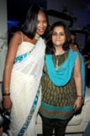 th_celeb-city.org_Naomi_Campbel_VOGUE_INDIA_Kick-off_Party_047.jpg