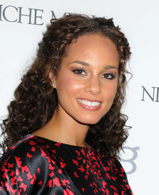 celebrity_paradise.com_TheElder_AliciaKeys2010_03_15_GothamMagazineAnnualGala7.jpg