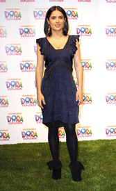 celebrity_paradise.com_TheElder_SalmaHayek2010_03_02_DoraTheExplorersLandmark10THAnniversary.jpg