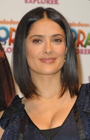 celebrity_paradise.com_TheElder_SalmaHayek2010_03_02_DoraTheExplorersLandmark10THAnniversary61.jpg