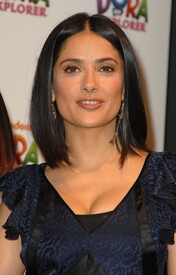 celebrity_paradise.com_TheElder_SalmaHayek2010_03_02_DoraTheExplorersLandmark10THAnniversary63.jpg