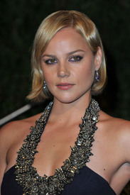 bieCornish2010_03_07_2010VanityFairOscarParty4_122_911lo.jpg