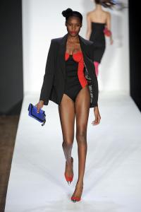 Bebe_FALL_2011_RTW_podium_027_runway.jpg