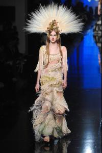 42014_celebrity_city_Jean_Paul_Gaultier_Paris_S_S_07_Haute_Couture_5_123_237lo.jpg