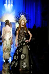 42473_celebrity_city_Jean_Paul_Gaultier_Paris_S_S_07_Haute_Couture_23_123_257lo.jpg