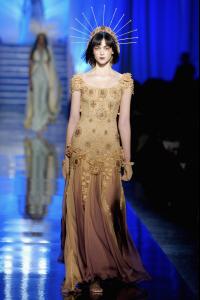 43251_celebrity_city_Jean_Paul_Gaultier_Paris_S_S_07_Haute_Couture_61_123_211lo.jpg