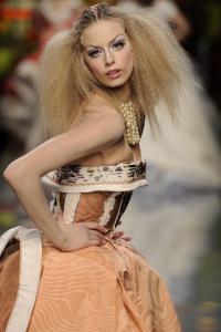 36120_christian_dior_11_122_89lo.jpg