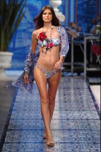24892_celebrity_city_Aqua_De_Coco_24_536lo.jpg
