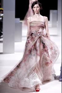 81911_ElieSaab_SpringHauteCouture2011_012_122_248lo.jpg