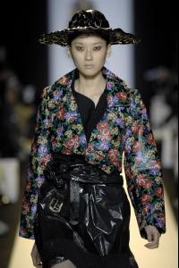 94405_celebrity_city_hch148_123_32lo.jpg