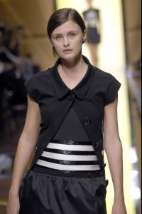 33182_celebrity_city_Gianfanco_Ferre_Fashion_Shhow_135_123_479lo.jpg