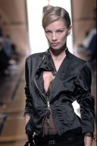 33745_celebrity_city_Gianfanco_Ferre_Fashion_Shhow_163_123_554lo.jpg