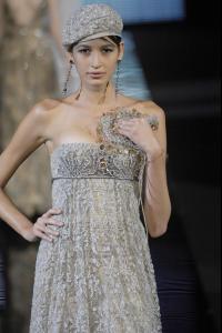 82927_celebrity_city_Giorgio_Armani_Milan_Fashion_Show_200_123_564lo.jpg