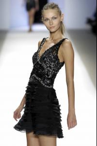 31477_celebrity_city_Carlos_Miele_NY_Fashion_Show_92_123_460lo.jpg