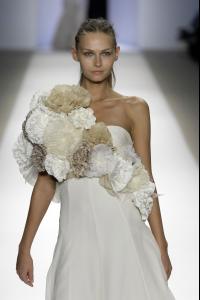 32897_celebrity_city_Carlos_Miele_NY_Fashion_Show_175_123_505lo.jpg