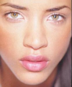 noemie_lenoir_20050828_66705.jpg