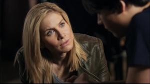 Elizabeth_Mitchell_V_HD_S01E07_E09_01.jpg