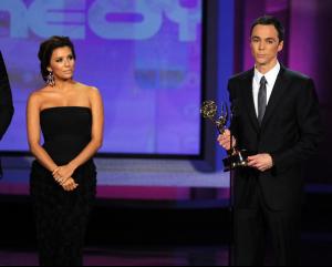 Jim_Parsons_Accepting_An_Emmy_Award_the_2010_Emmy_Awards_jim_parsons_15145639_594_477.jpg