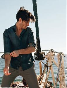 text_ship_man_on_boat_05_evss.jpg