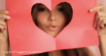 tumblr_lglkomYKk91qch16a.gif