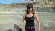 th_7bc1d474756445.gif
