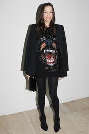 11894_LivTaylor022_122_200lo.jpg