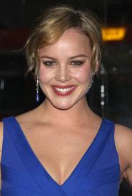 celebrity_paradise.com_TheElder_AbbieCornish2.jpg