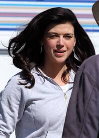 celebrity_paradise.com_TheElder_AdriannePalicki2011_03_22_OnsetofWonderWomaninLA13.jpg