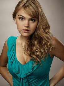 AimeeTeegarden_FridayNightLightsSeasonFivePromoshoot2010.JPG