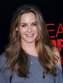 Alicia_Silverstone_2008-07-31_-_Pineapple_Express_Premiere_084.jpg