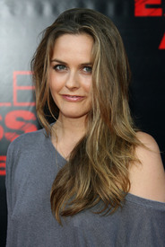 Alicia_Silverstone_2008-07-31_-_Pineapple_Express_Premiere_4140.jpg