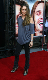 Alicia_Silverstone_2008-07-31_-_Pineapple_Express_Premiere_6185.jpg