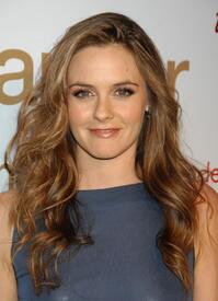 Alicia_Silverstone_2008-10-22_-_Peter_Alexander_store_lauch_party_La_161.jpg