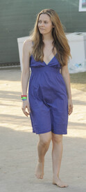 Preppie_Alicia_Silverstone_at_Coachella_Music_Festival_Day_3_04.19.09_672.jpg