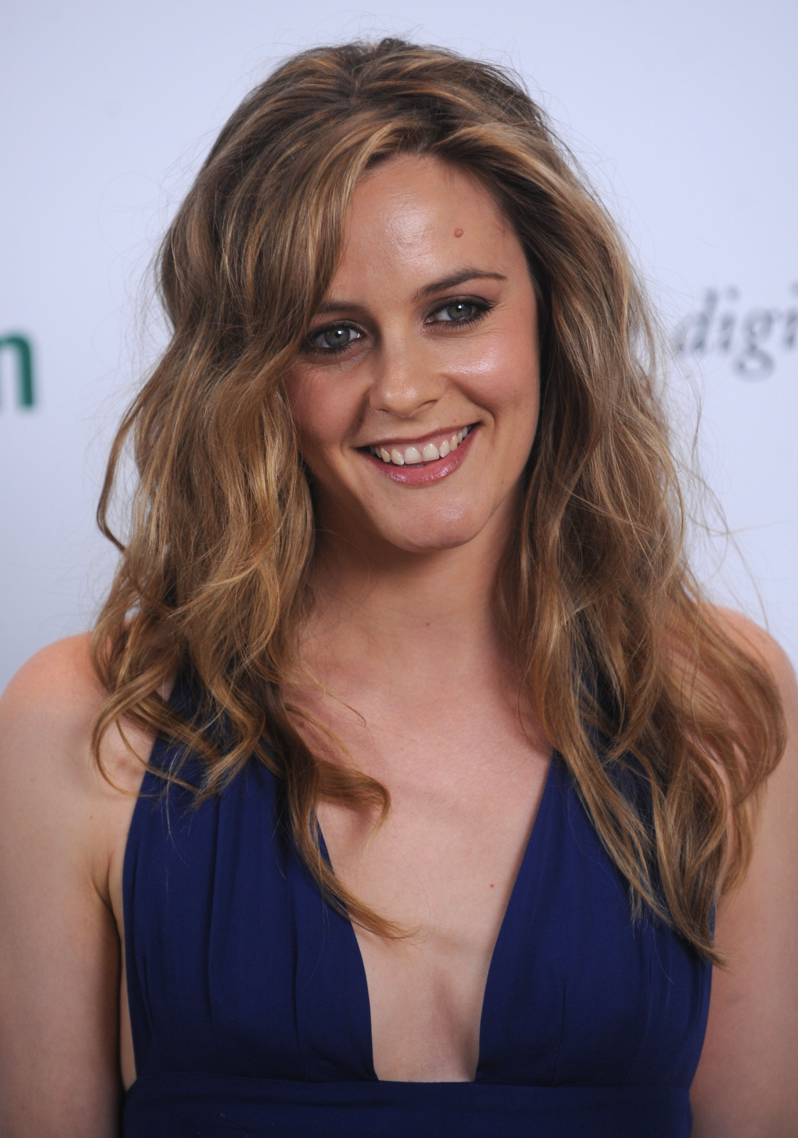 Alicia silverstone and maggie lawson